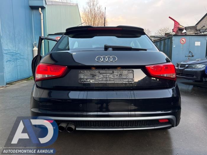 Audi A1 1.4 TFSI 16V 122 Skrotfordon (2012, ZWART)