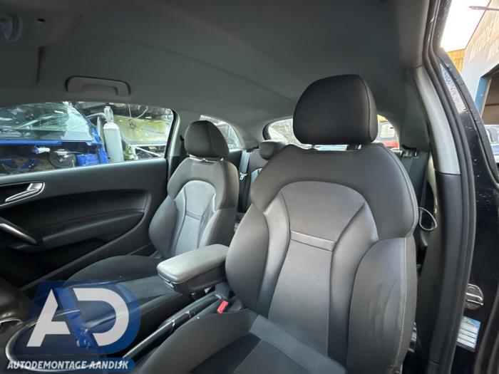 Audi A1 1.4 TFSI 16V 122 Skrotfordon (2012, ZWART)