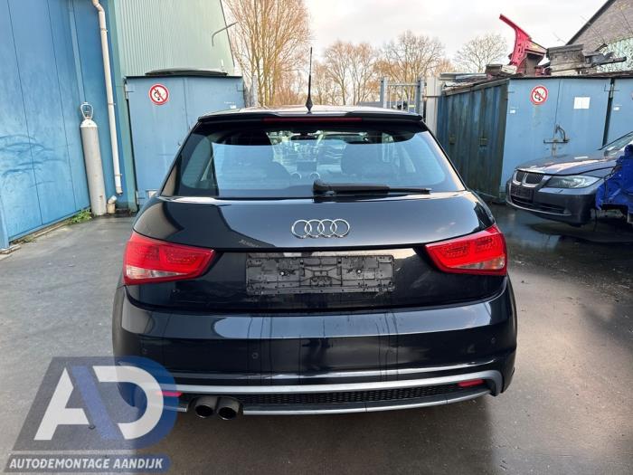 Audi A1 1.4 TFSI 16V 122 Skrotfordon (2012, ZWART)