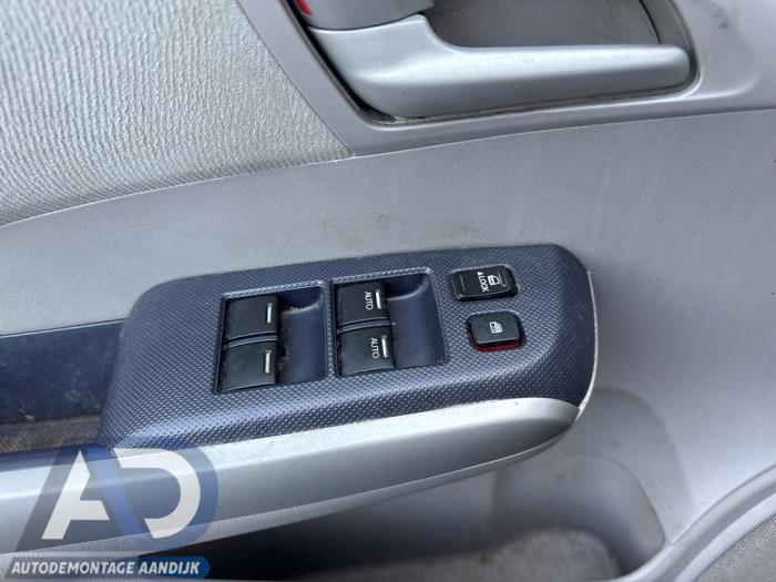 Honda Insight 1.3 16V VTEC Épave (2011, Noir)