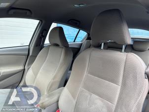 Honda Insight 1.3 16V VTEC Épave (2011, Noir)