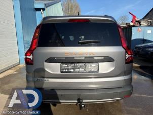 Dacia Jogger 1.0 TCe 110 12V Samochód złomowany (2024, Szary)