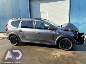 Dacia Jogger 1.0 TCe 110 12V Samochód złomowany (2024, Szary)