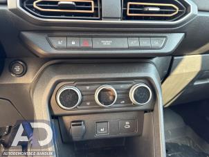 Dacia Jogger 1.0 TCe 110 12V Samochód złomowany (2024, Szary)
