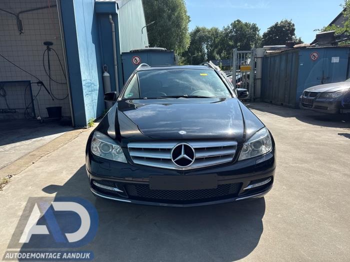 Mercedes C Estate 1.8 C-250 CGI 16V Épave (2011, Noir)