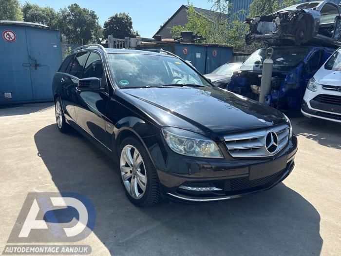 Mercedes C Estate 1.8 C-250 CGI 16V Épave (2011, Noir)