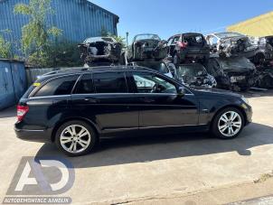 Mercedes C Estate 1.8 C-250 CGI 16V Épave (2011, Noir)