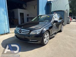 Mercedes C Estate 1.8 C-250 CGI 16V Épave (2011, Noir)