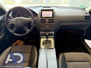 Mercedes C Estate 1.8 C-250 CGI 16V Épave (2011, Noir)
