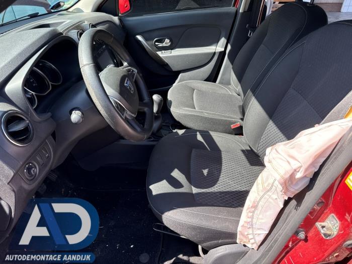 Dacia Logan MCV II/Sandero Wagon 0.9 TCE 12V Samochód złomowany (2019, Czerwony)
