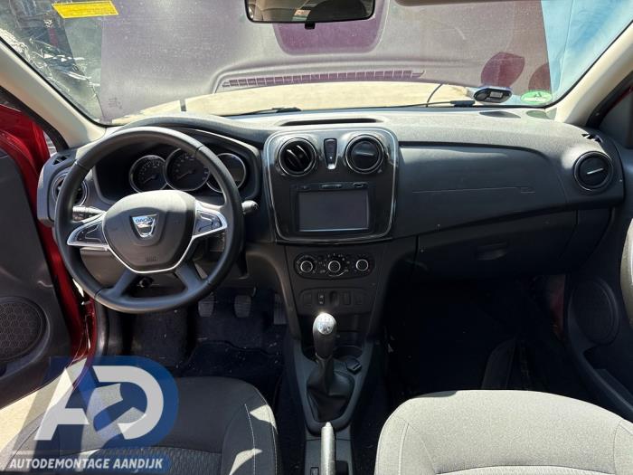 Dacia Logan MCV II/Sandero Wagon 0.9 TCE 12V Samochód złomowany (2019, Czerwony)