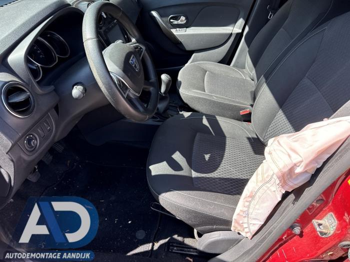 Dacia Logan MCV II/Sandero Wagon 0.9 TCE 12V Samochód złomowany (2019, Czerwony)
