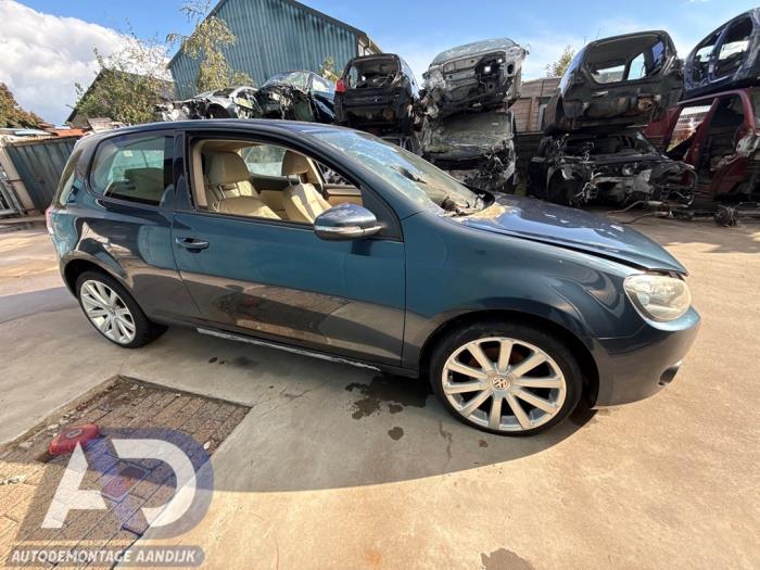 Volkswagen Golf VI 1.2 TSI BlueMotion Épave (2010, Bleu, Gris)