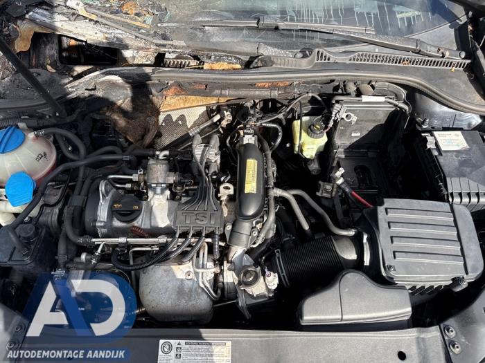 Volkswagen Golf VI 1.2 TSI BlueMotion Épave (2010, Bleu, Gris)