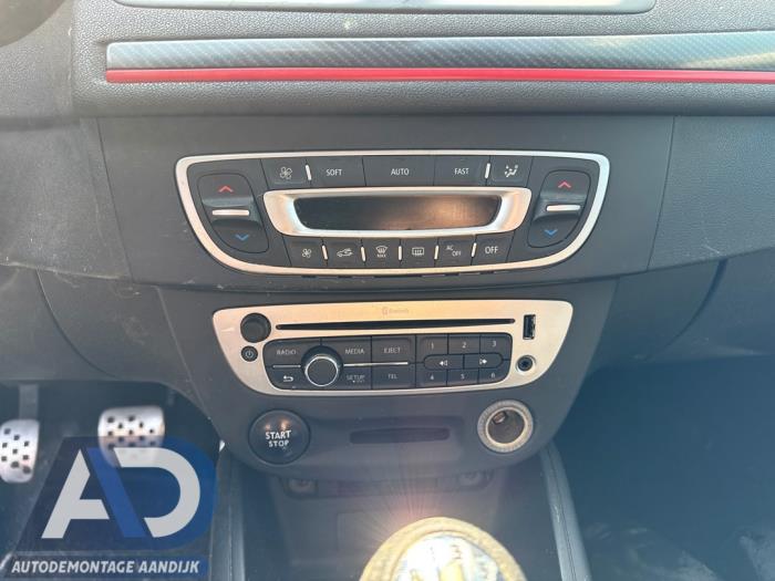 Renault Megane III Grandtour 1.5 dCi 110 Skrotfordon (2012, GRIJS)