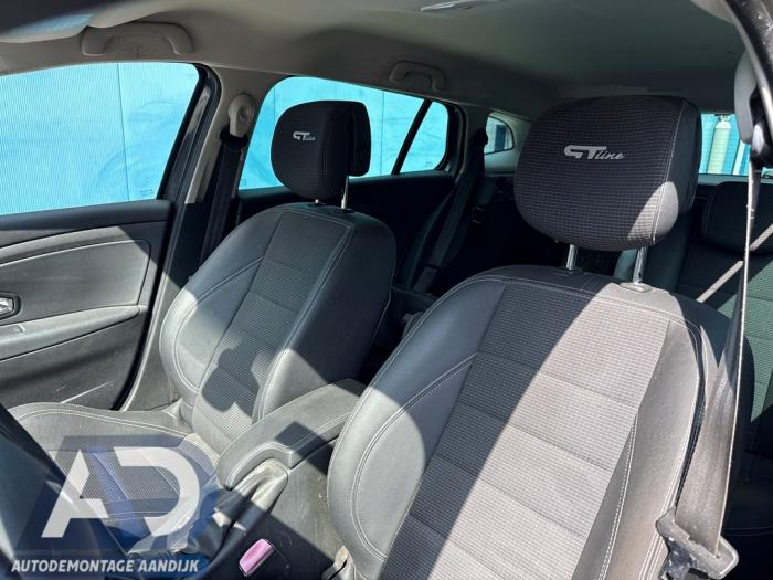 Renault Megane III Grandtour 1.5 dCi 110 Skrotfordon (2012, GRIJS)