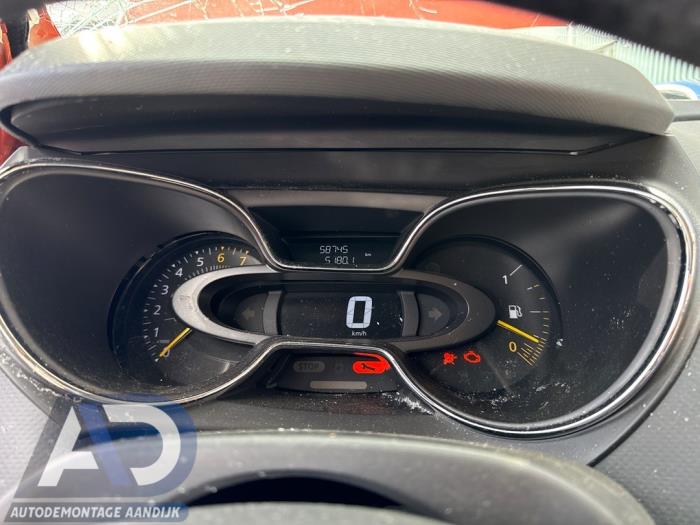 Renault Captur I 1.2 TCE 16V EDC Épave (2014, Orange)