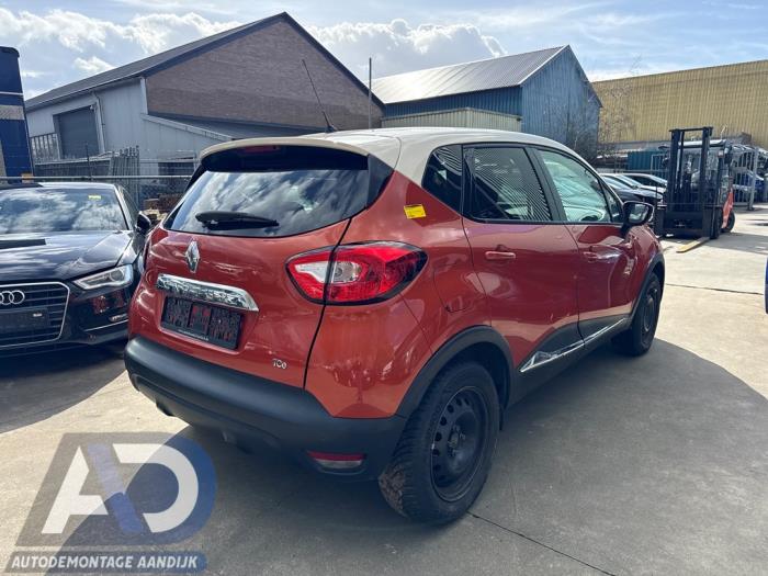 Renault Captur I 1.2 TCE 16V EDC Épave (2014, Orange)