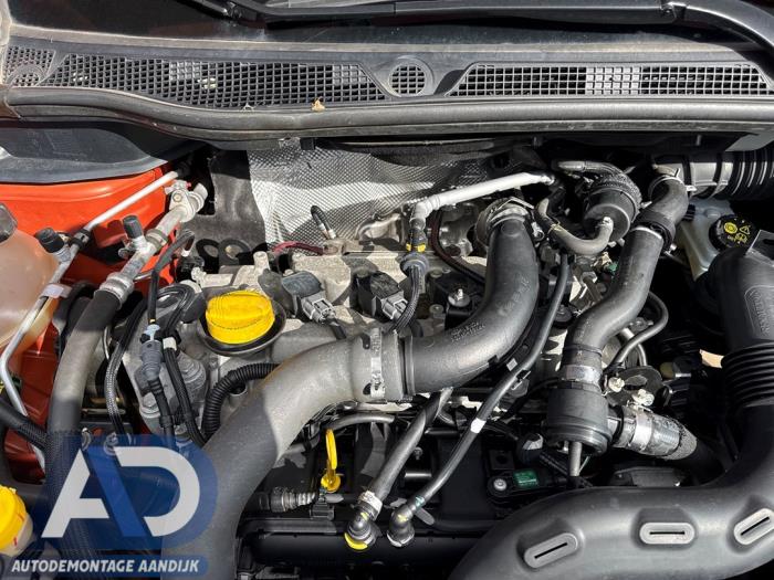 Renault Captur I 1.2 TCE 16V EDC Épave (2014, Orange)