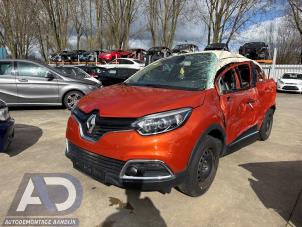 Renault Captur I 1.2 TCE 16V EDC Épave (2014, Orange)