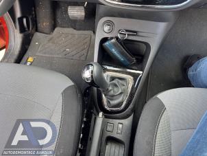 Renault Captur I 1.2 TCE 16V EDC Épave (2014, Orange)