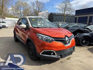 Renault Captur I 1.2 TCE 16V EDC Épave (2014, Orange)