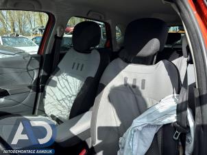 Renault Captur I 1.2 TCE 16V EDC Épave (2014, Orange)