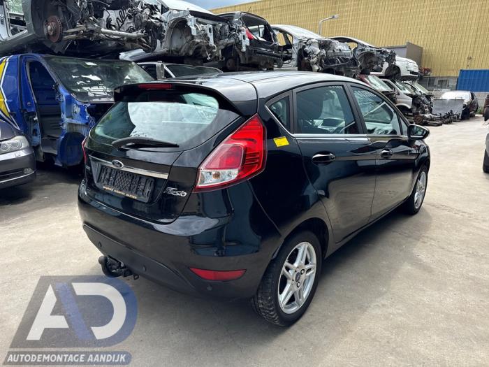 Ford Fiesta 6 1.0 EcoBoost 12V 100 Samochód złomowany (2014, Czarny)