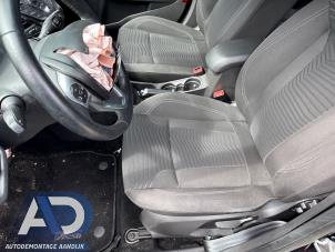 Ford Fiesta 6 1.0 EcoBoost 12V 100 Samochód złomowany (2014, Czarny)