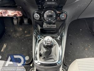 Ford Fiesta 6 1.0 EcoBoost 12V 100 Samochód złomowany (2014, Czarny)