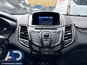 Ford Fiesta 6 1.0 EcoBoost 12V 100 Samochód złomowany (2014, Czarny)