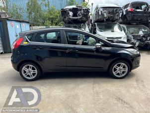 Ford Fiesta 6 1.0 EcoBoost 12V 100 Samochód złomowany (2014, Czarny)