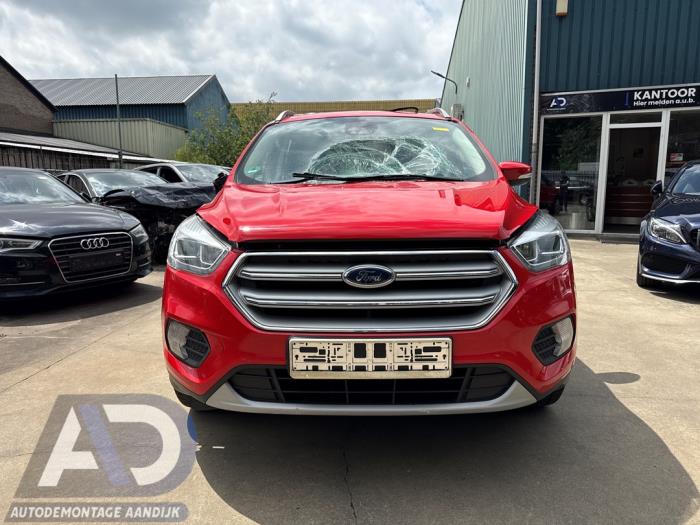 Ford Kuga II 1.5 EcoBoost 16V 182 4x4 Épave (2018, Rouge)