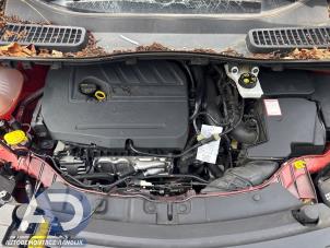 Ford Kuga II 1.5 EcoBoost 16V 182 4x4 Épave (2018, Rouge)