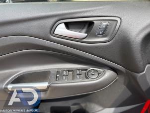 Ford Kuga II 1.5 EcoBoost 16V 182 4x4 Épave (2018, Rouge)