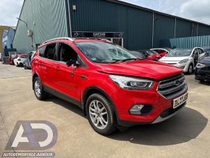 Ford Kuga II 1.5 EcoBoost 16V 182 4x4 Épave (2018, Rouge)