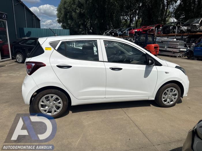 Hyundai i10 1.0 12V Vehículo de desguace (2017, Blanco)