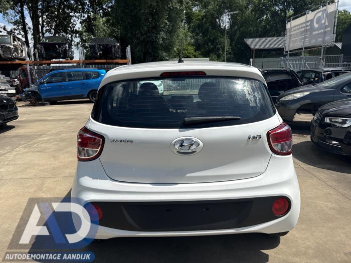 Hyundai i10 1.0 12V Vehículo de desguace (2017, Blanco)