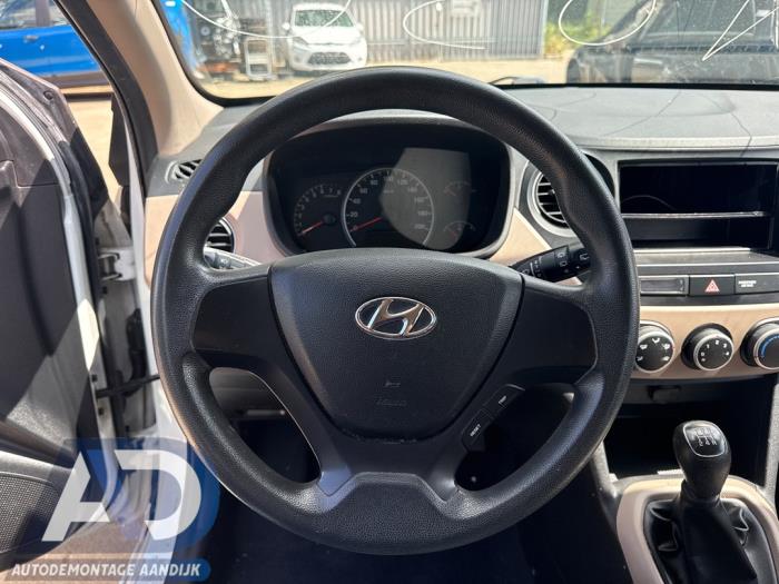 Hyundai i10 1.0 12V Vehículo de desguace (2017, Blanco)