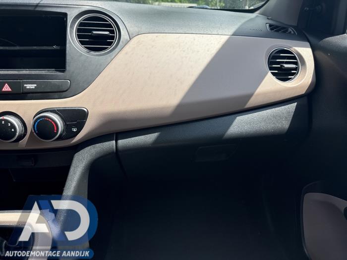 Hyundai i10 1.0 12V Vehículo de desguace (2017, Blanco)