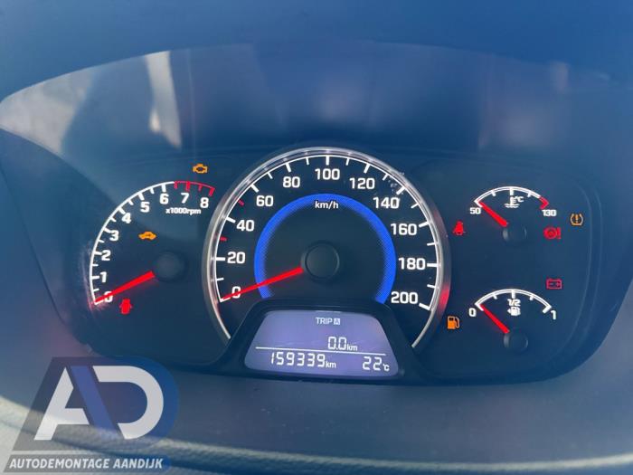 Hyundai i10 1.0 12V Vehículo de desguace (2017, Blanco)