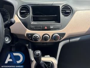 Hyundai i10 1.0 12V Vehículo de desguace (2017, Blanco)