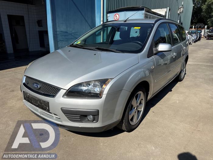 Ford Focus 2 Wagon 1.8 16V  (Épave)
