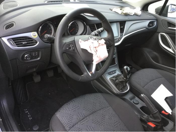 Opel Astra K 1.4 Turbo 16V Épave (2018, Gris)