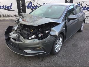 Opel Astra K 1.4 Turbo 16V Épave (2018, Gris)
