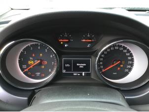 Opel Astra K 1.4 Turbo 16V Épave (2018, Gris)