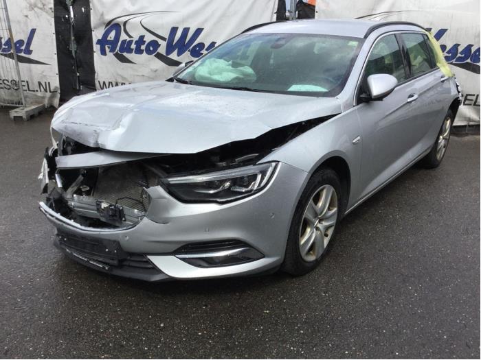 Opel Insignia Sports Tourer 2.0 CDTI 16V 4x4 Salvage vehicle (2017, Silver)