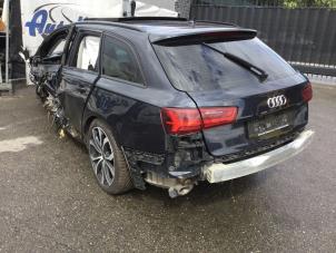 Audi A6 Avant 2.0 TDI 16V Épave (2015, Foncé, Bleu)