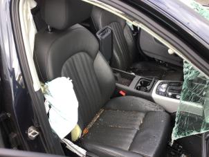Audi A6 Avant 2.0 TDI 16V Épave (2015, Foncé, Bleu)