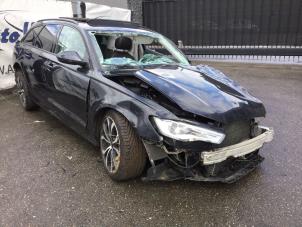Audi A6 Avant 2.0 TDI 16V Épave (2015, Foncé, Bleu)